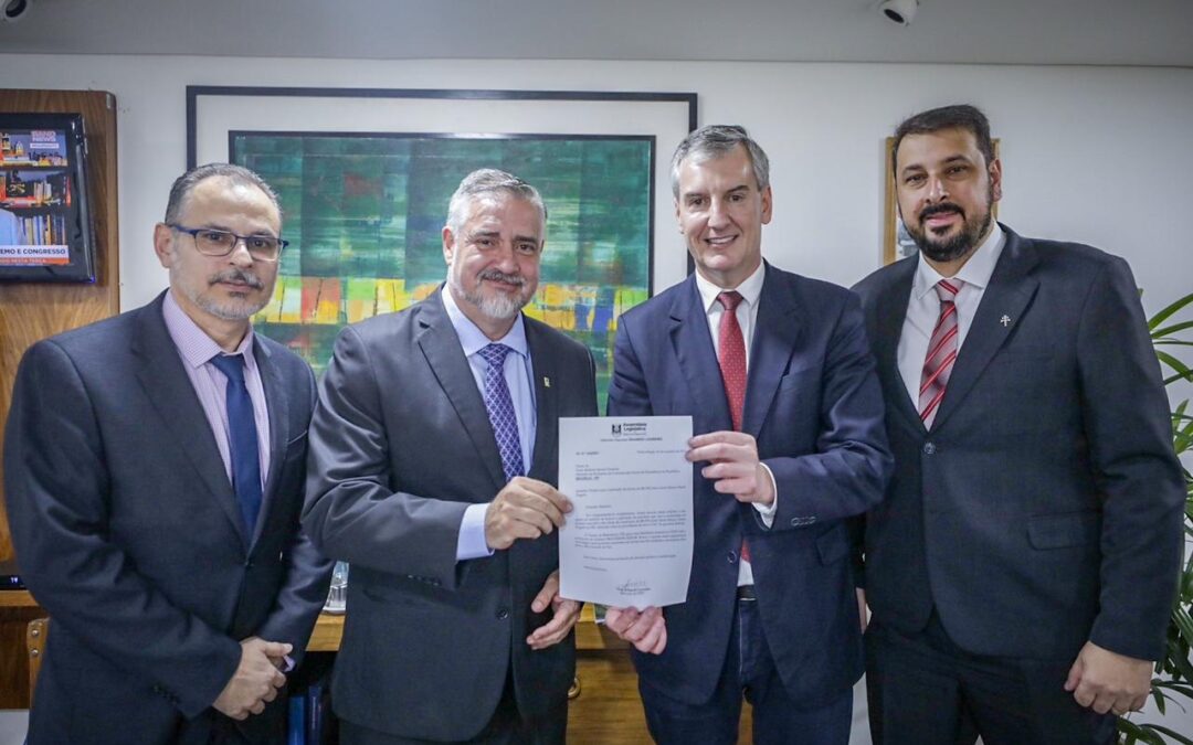 Criação da Frente Parlamentar da Juventude é protocolada na Assembleia Legislativa