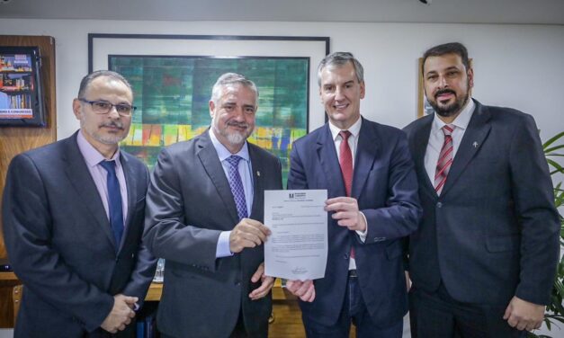 Criação da Frente Parlamentar da Juventude é protocolada na Assembleia Legislativa