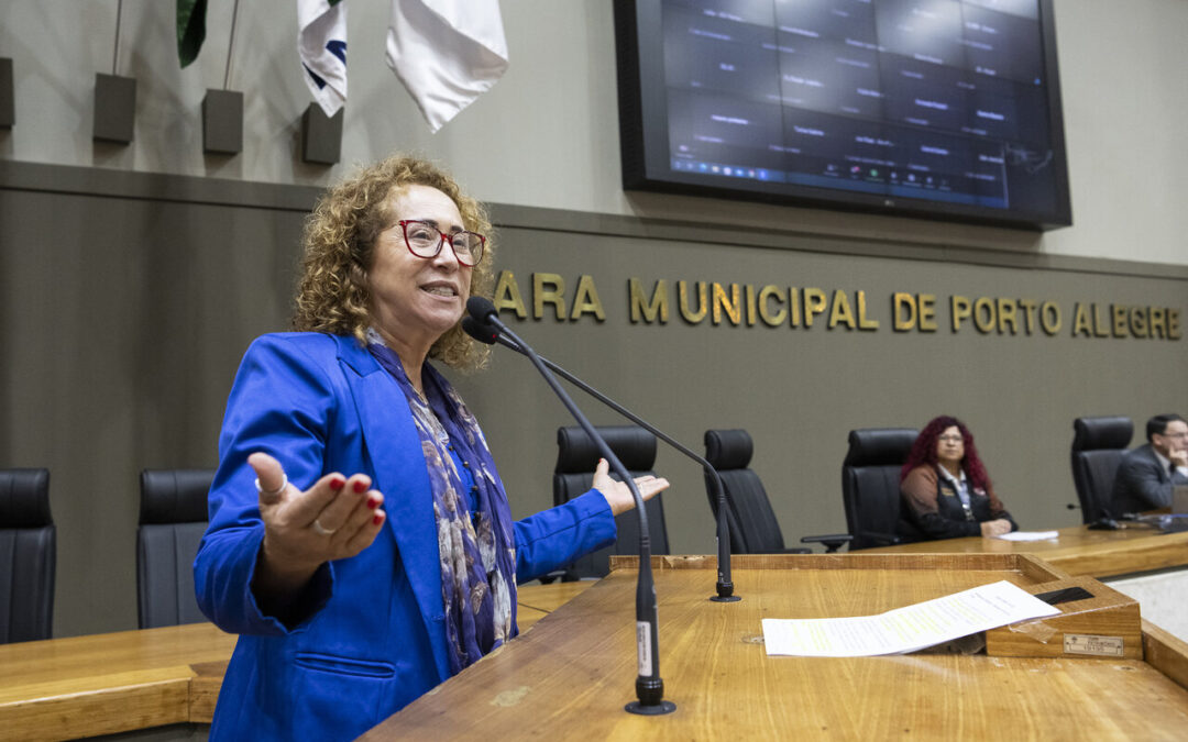 Câmara de Porto Alegre debate projeto de isenção de taxas para lactantes em concursos
