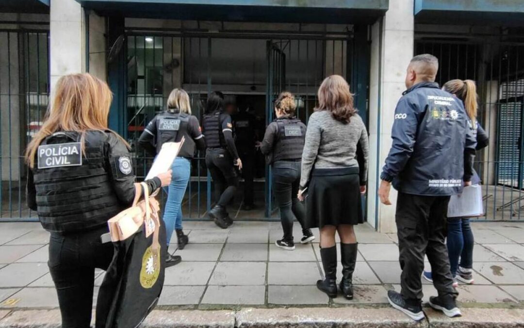 Operação Verba-Extra: Polícia apreende fortuna e investiga corrupção em obras escolares em Porto Alegre