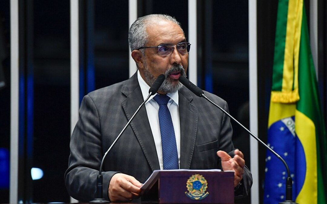 Paim destaca crise na pecuária leiteira do RS