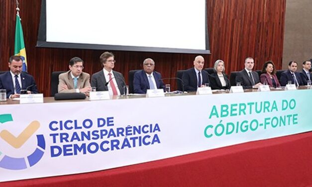 Alexandre Moraes reafirma confiabilidade da urna eletrônica em cerimônia de abertura do código-fonte