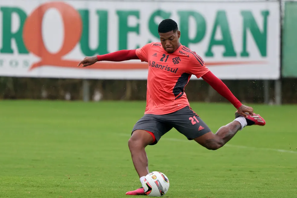 Maurício é destaque entre jogadores sub-23 do Brasileirão - RDCTV