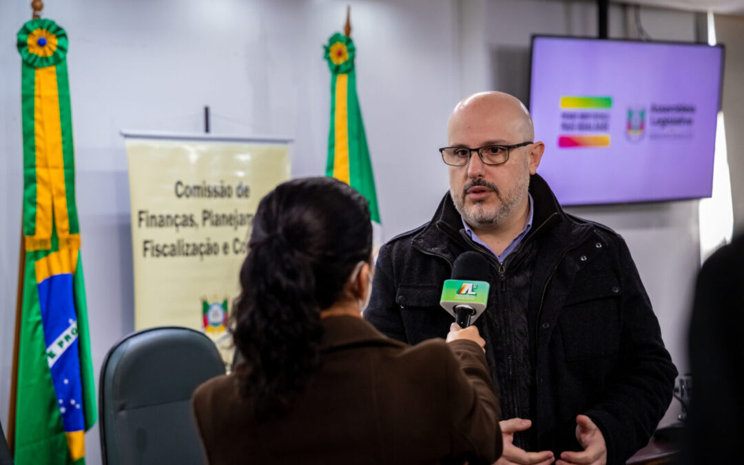 Diferença orçamentaria de R$ 4 bilhões do governo estadual é questionada por Lorenzoni