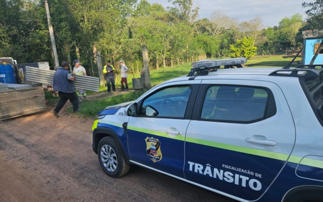 População de Gravataí recebe mais de 2.500 telhas da Prefeitura do município