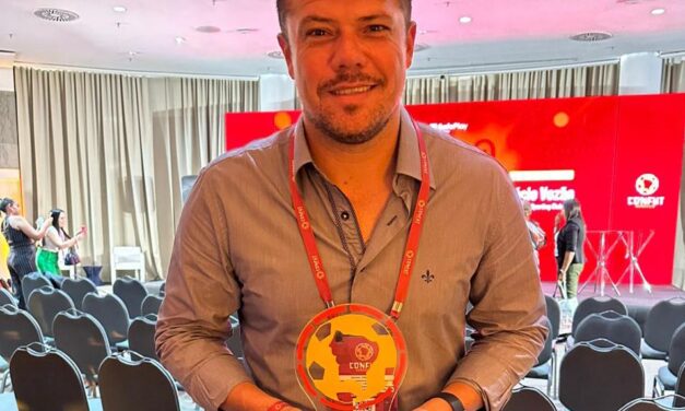 Ex-Inter e Juventude, Rafael Fernandes recebe prêmio de melhor profissional das categorias de base do Nordeste