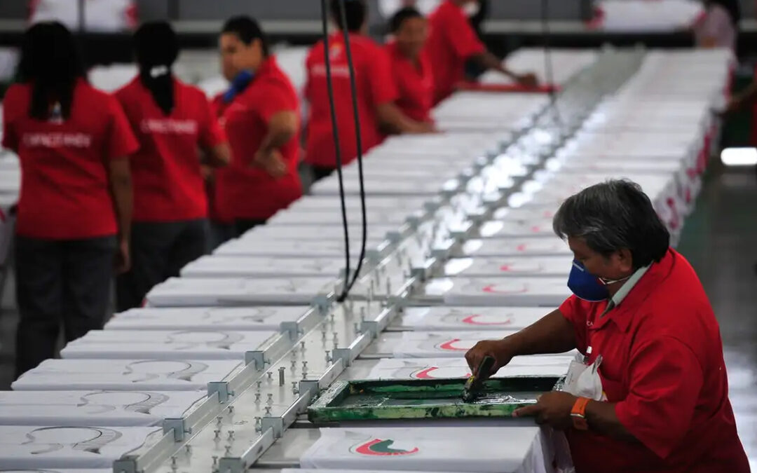 Regras de prorrogação do pagamento de ICMS por empresas atingidas pelas enchentes é publicada pelo Estado