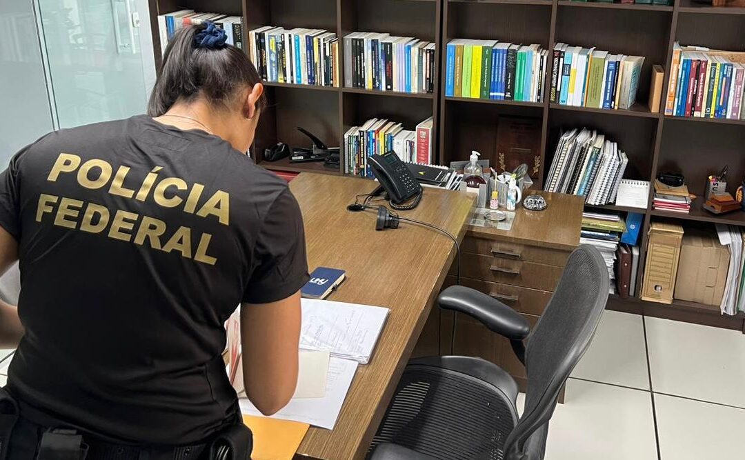 Apoio de comissão de valores mobiliários com o apoio da polícia federal investigam fraudes no valor de 451 milhões