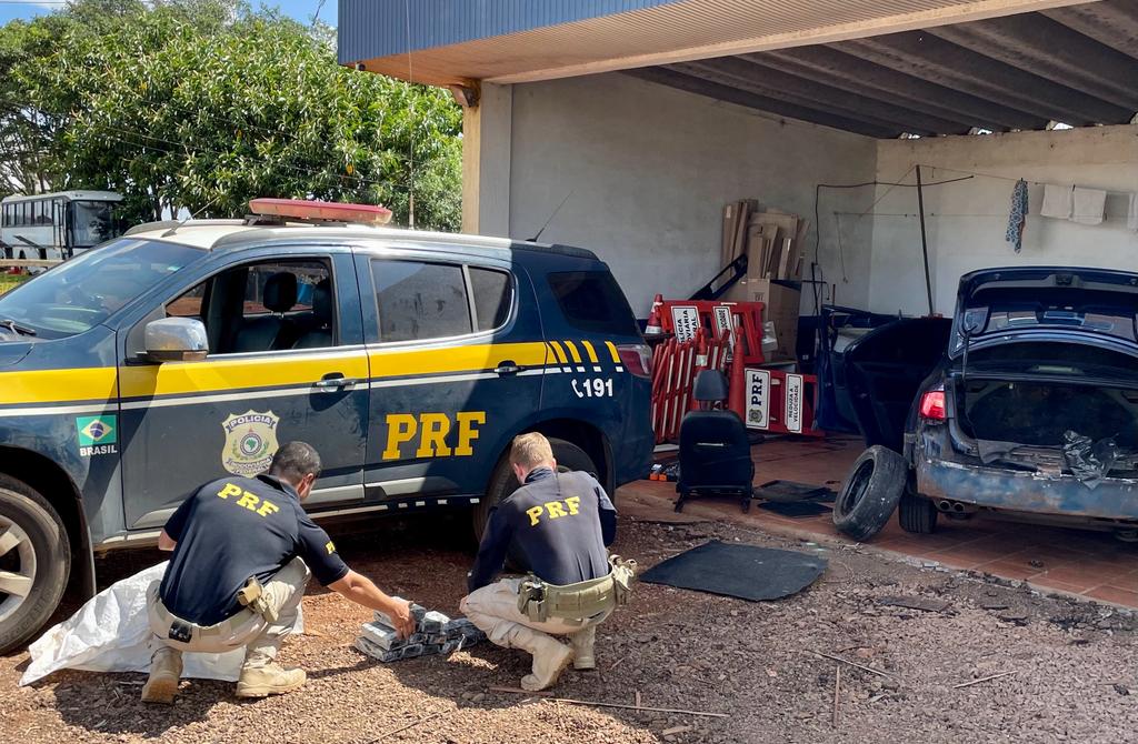 Polícia Rodoviária Federal apreende mais de 150 kilos de maconha em veículo na RS 386