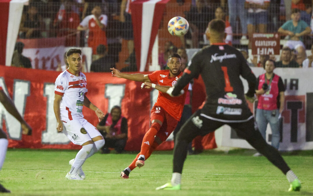 Quebra de tabu, vitória improvável e mudança de liderança: Veja o resumo da quarta rodada do Gauchão