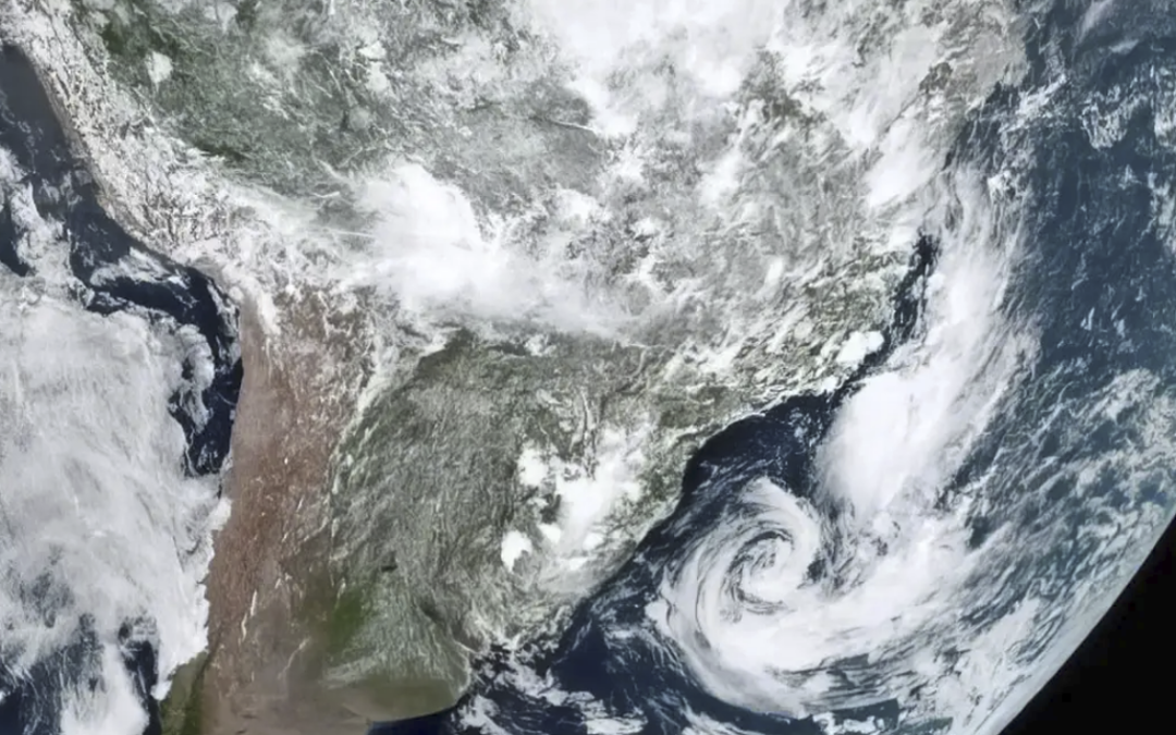 Ciclone Akará perde força e retorna a estágio de depressão tropical