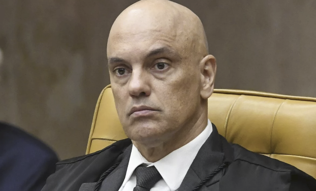 Bolsonaro recorre ao STF e pede nova análise do impedimento de Moraes