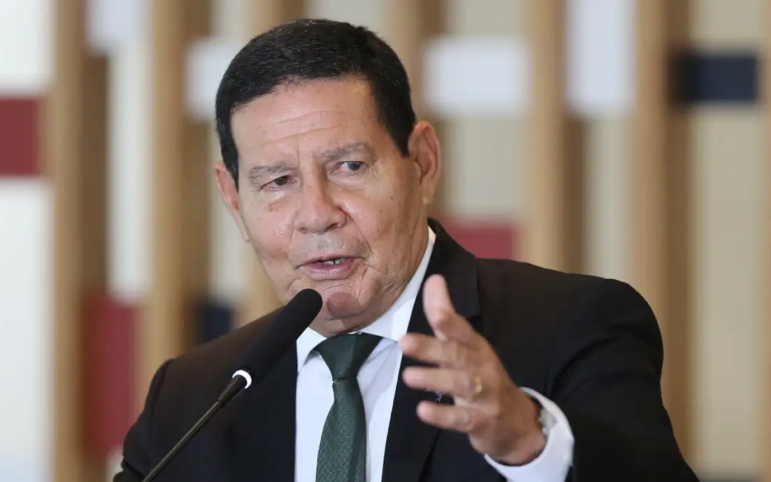 Psol e Rede pedem prisão de Mourão