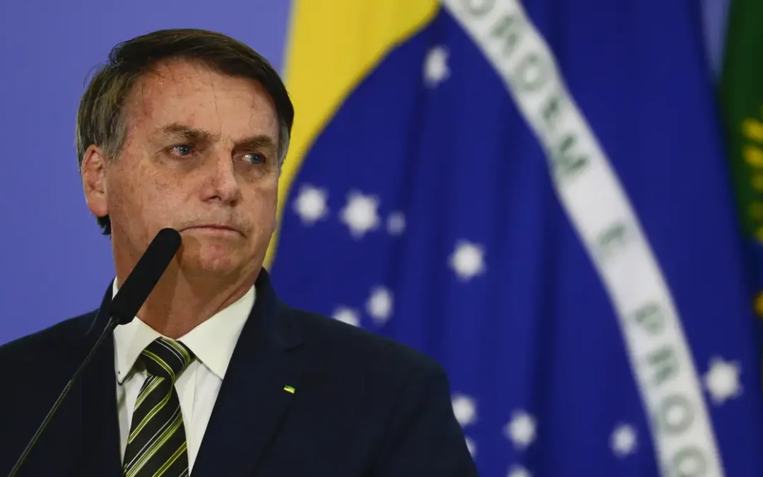 Bolsonaro pede adiamento de depoimento à PF em investigação de trama golpista