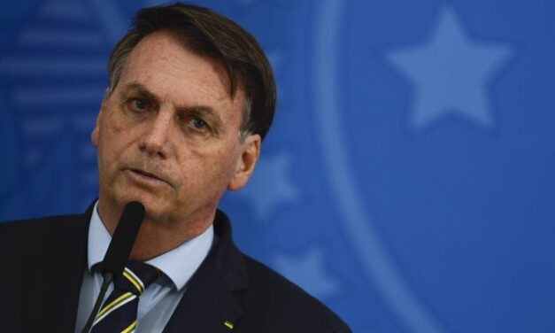 Passaporte de Bolsonaro é apreendido pela Polícia Federal