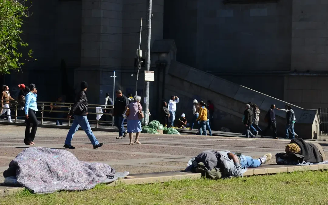 Internação forçada de pessoas em situação de rua é aprovada em Florianópolis