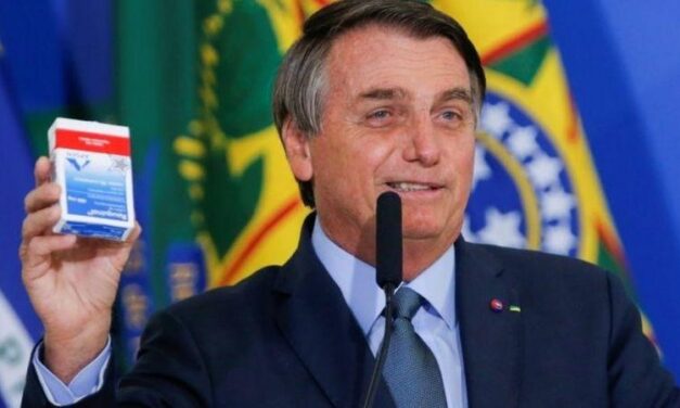 PF indicia Bolsonaro, Cid e deputado por falsificação de certificado vacinal