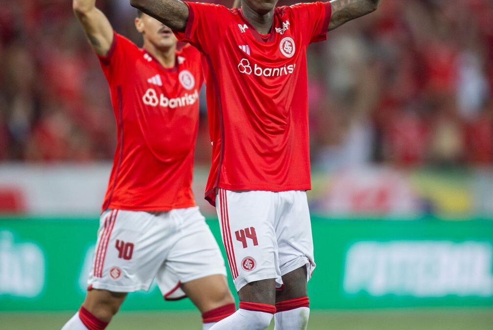Capitão contra o Juventude, Vitão chega a 100 jogos pelo Inter: “mais uma grande realização pessoal”