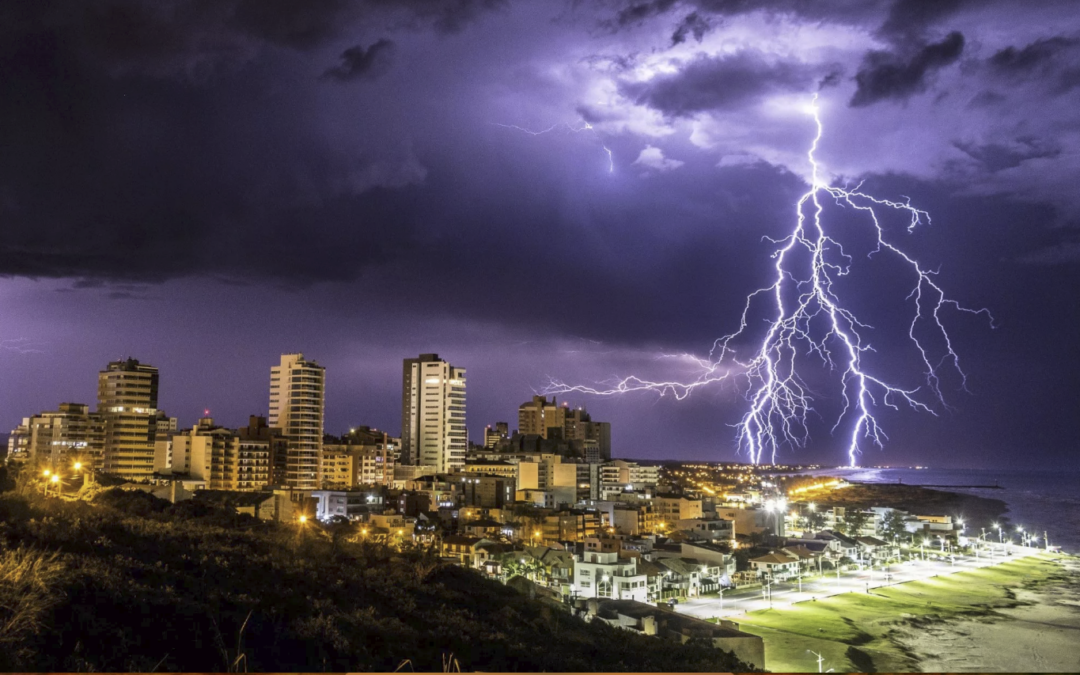 Inmet emite alertas para tempestades em todo o RS nesta sexta-feira