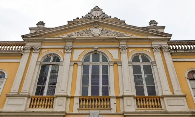 Aniversário de Porto Alegre: Mercado Público amanhece sem luz