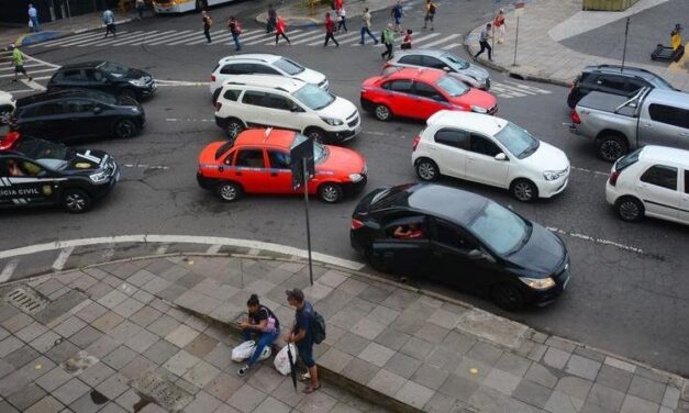Trânsito turbulento no centro de Porto alegre preocupa população