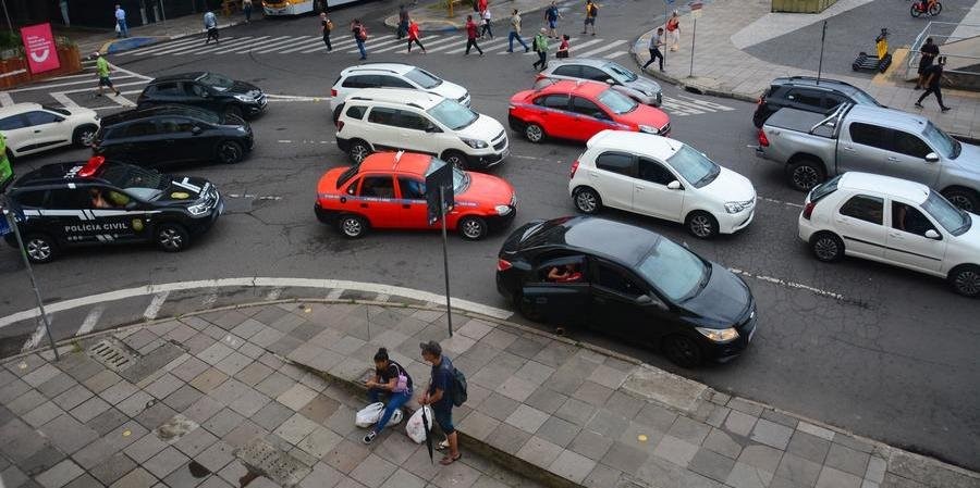 Trânsito turbulento no centro de Porto alegre preocupa população