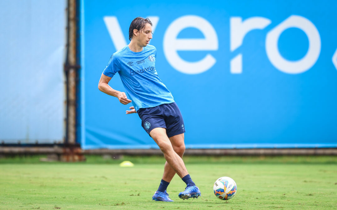 Renato relaciona todos os jogadores para final do Gauchão