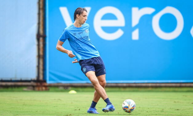 Renato relaciona todos os jogadores para final do Gauchão