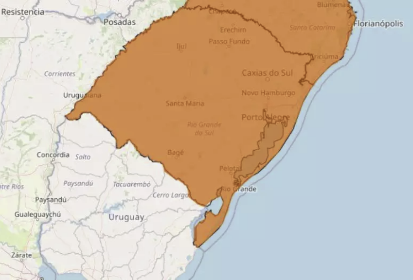 Semana começa com dois alertas de perigo para tempo severo no RS
