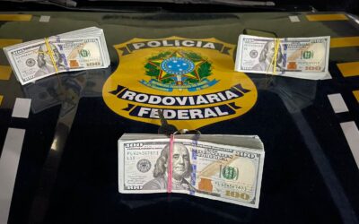 PRF prende homem com mais de R$ 150 mil em moeda estrangeira em Rosário do Sul
