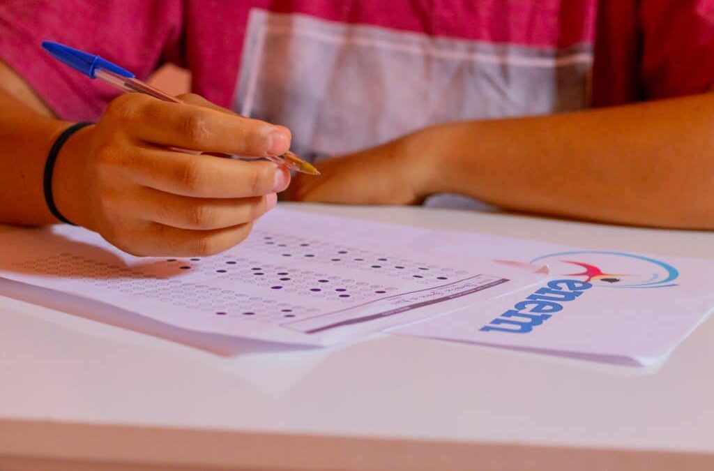 Candidatos que farão o Enem este ano tem até o dia 26 de abril para solicitar isenção da taxa de pagamento