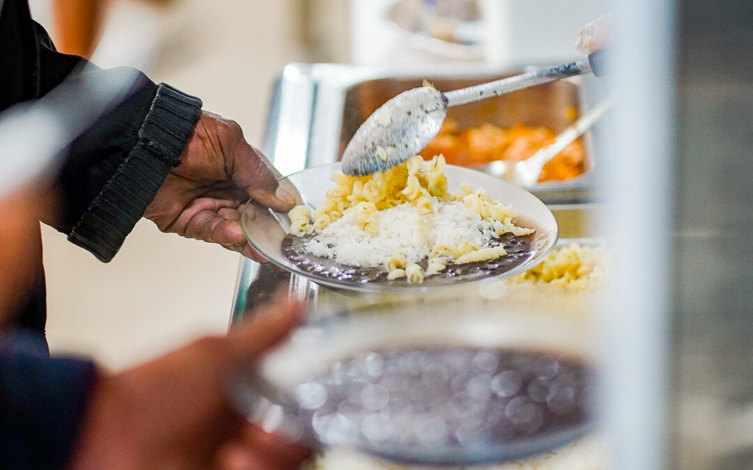 Escolas da rede municipal de Porto Alegre passam a servir almoço aos alunos