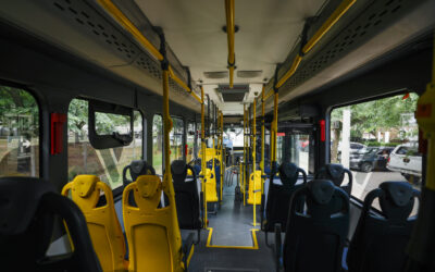 Prefeitura mantém mudanças nas tabelas de ônibus em meio ao desastre climático em Porto Alegre