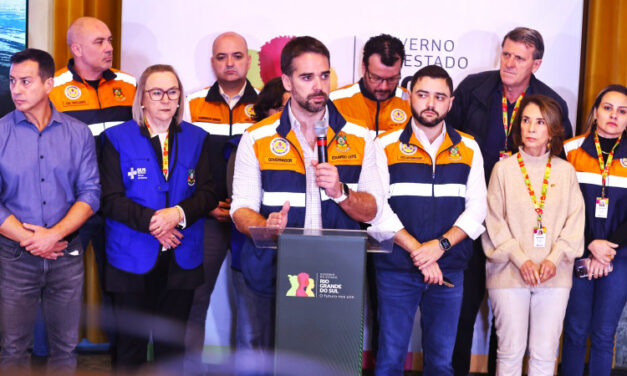 Governo  do RS anuncia antecipação de parte do 13º salário a servidores e destina recursos a hospitais e segurança